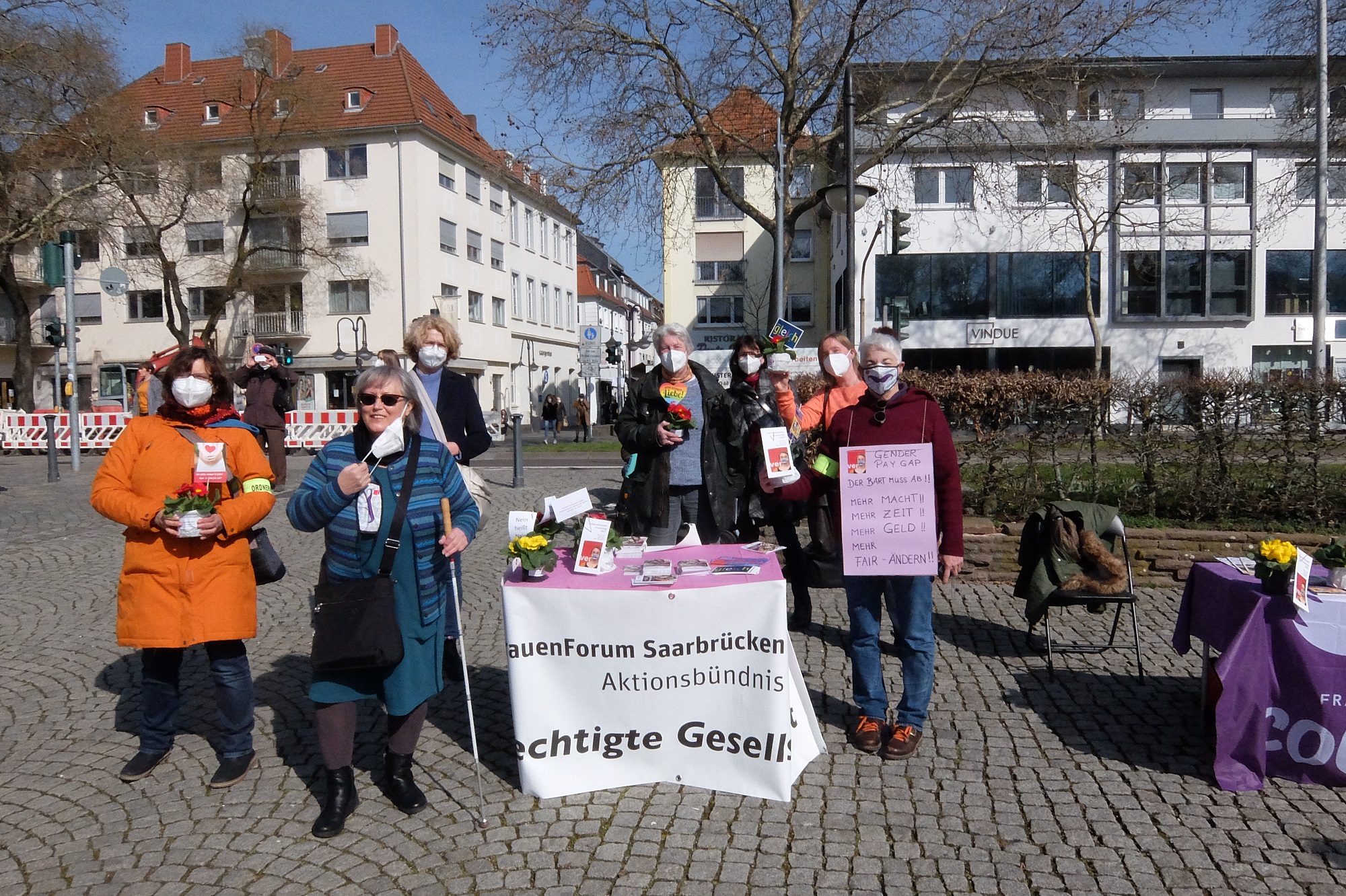 FrauenForum Saarbrücken: Aktionen und Informationen zum Internationalen Frauentag 2022