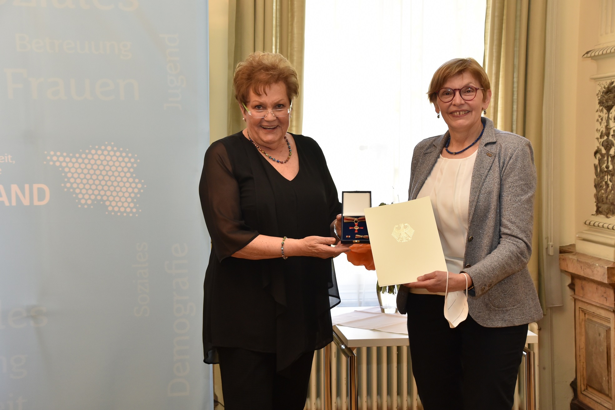FGBS-Mitarbeiterin erhält Bundesverdienstkreuz