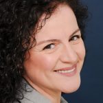 Dr. Eva Nita </br> <a href="https://www.frauengenderbibliothek-saar.de/minet-saar-mentoringnetz-fuer-migrantinnen/">MiNET Saar</a>